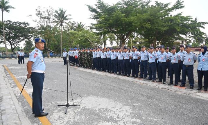Dansatpom Lanud RSN Pimpin Apel Gabungan Sampaikan Penekanan Danlanud Jelang Natal dan Tahun Baru
