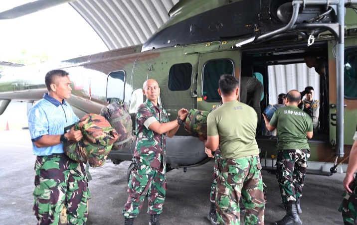 TNI AU Gerakkan Logistik Udara, Lanud RSN Salurkan Bantuan Bencana Alam